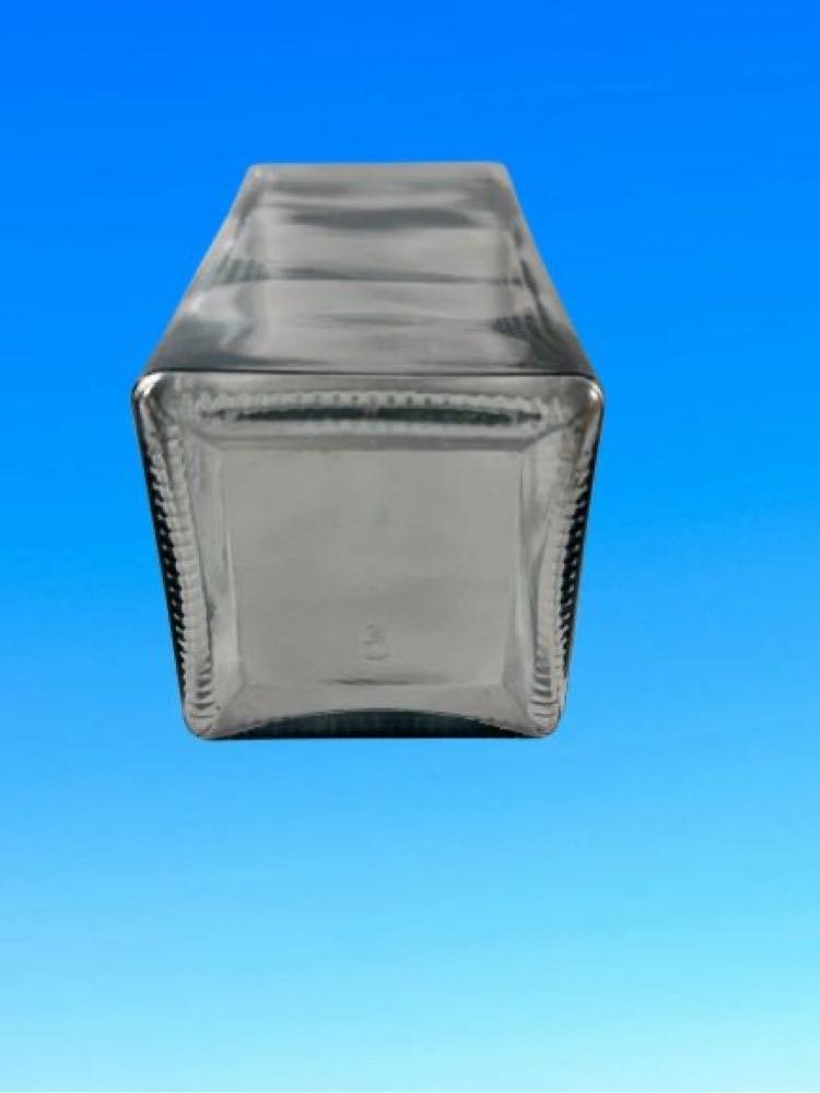 Vintage Clear Square High-Quality Glass Vase - Image 4