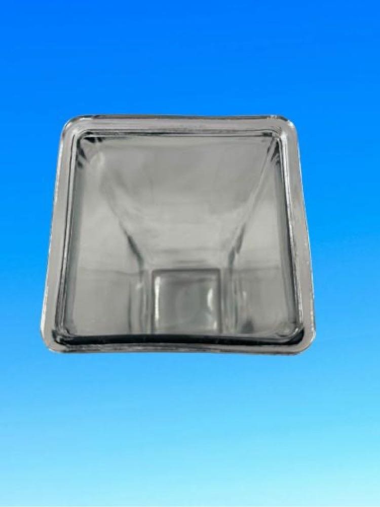 Vintage Clear Square High-Quality Glass Vase - Image 3